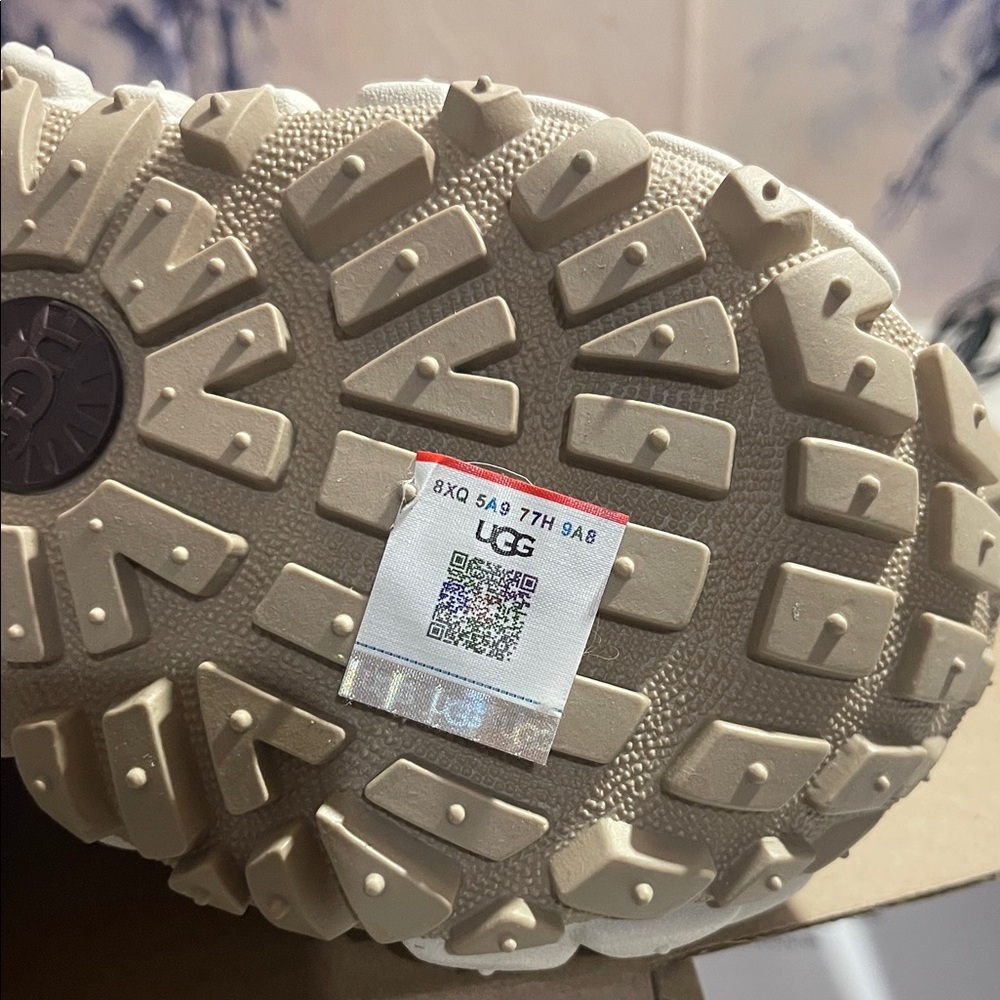 UGG Venture Daze Women's Tan and Cream Mules - Picture 8 of 11